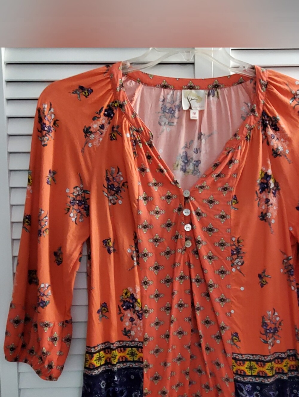 Fig and Flower Coral Floral V-Neck Button Tunic Top- Sz M